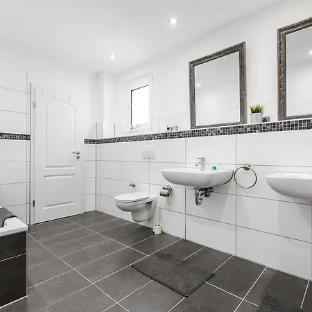 Apart2stay דירה *